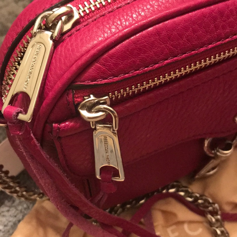 SALE! NWT Rebecca Minkoff pebble leather crossbody - Picture 8 of 8